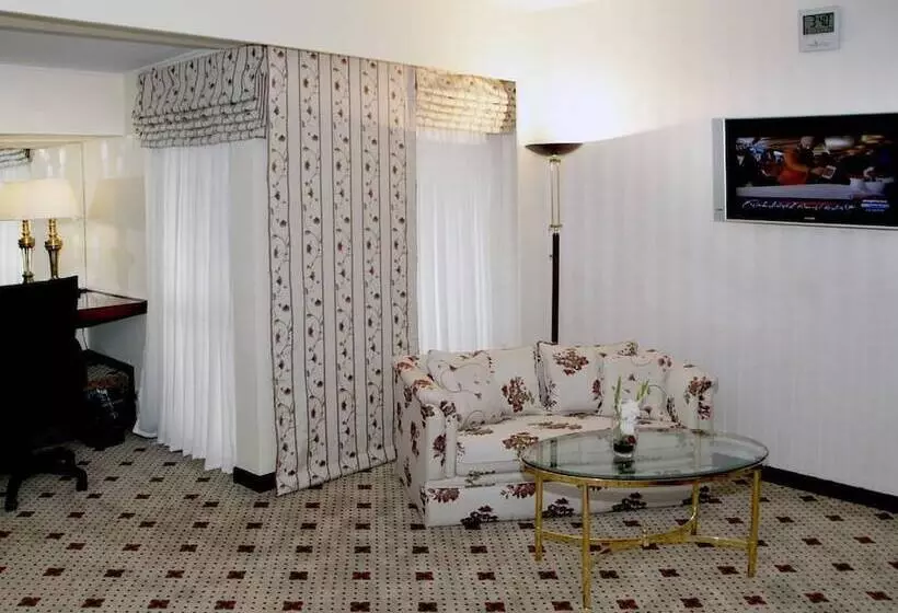 ホテル Avari Lahore