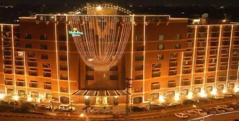 هتل Four Points By Sheraton Lahore