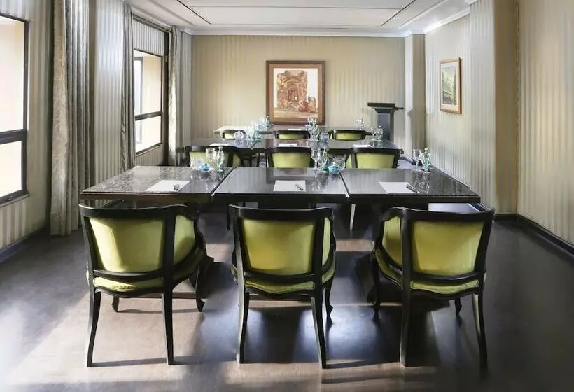 هتل Four Points By Sheraton Lahore