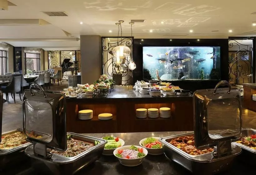 هتل Four Points By Sheraton Lahore