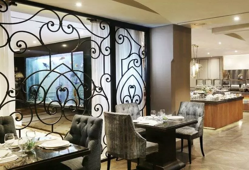 هتل Four Points By Sheraton Lahore