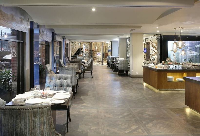 בית מלון כפרי Four Points By Sheraton Lahore