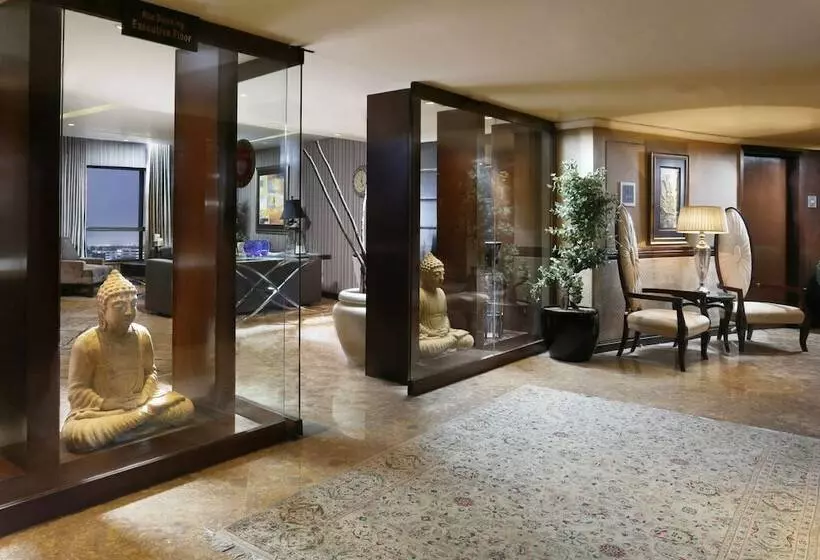 هتل Four Points By Sheraton Lahore