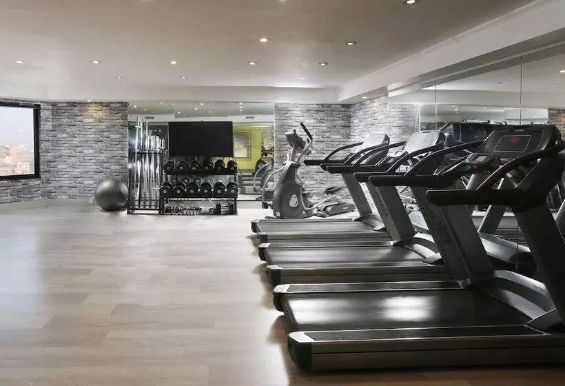 هتل Four Points By Sheraton Lahore