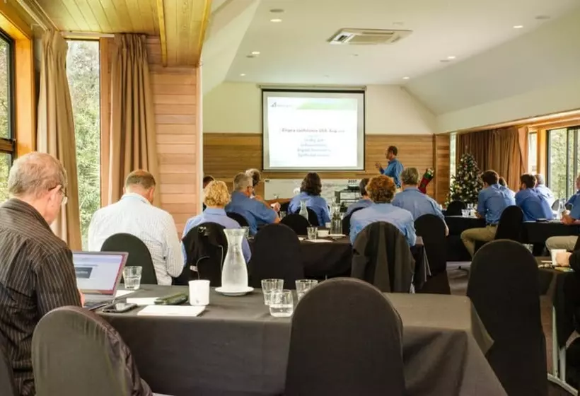 酒店 Tongariro Lodge