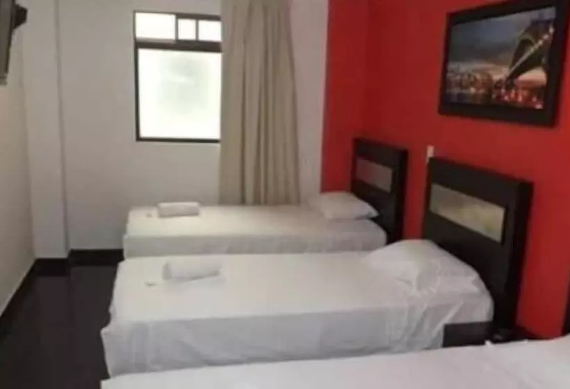 Ayenda 1225 Hotel Praga Medellin