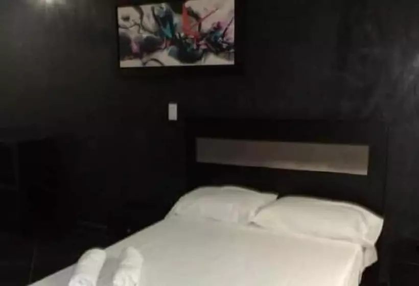 Ayenda 1225 Hotel Praga Medellin