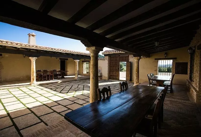 Aamiaismajoitus (B&B) Cortijo De Trifillas