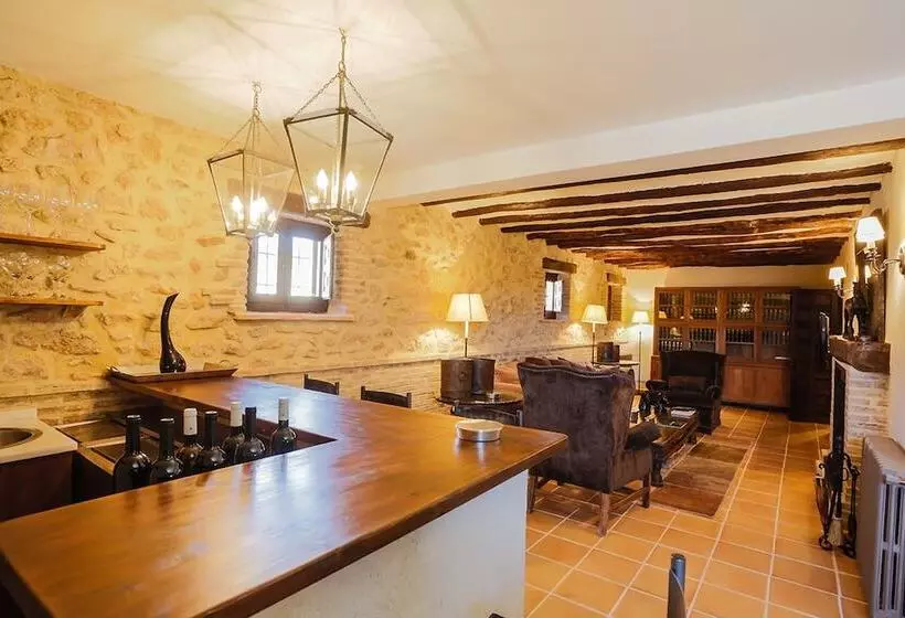 Aamiaismajoitus (B&B) Cortijo De Trifillas