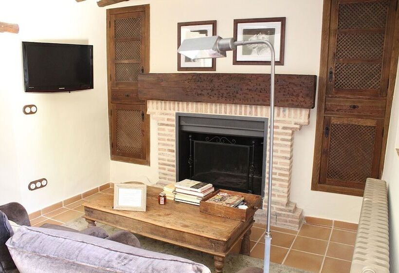 مبيت وإفطار Cortijo De Trifillas