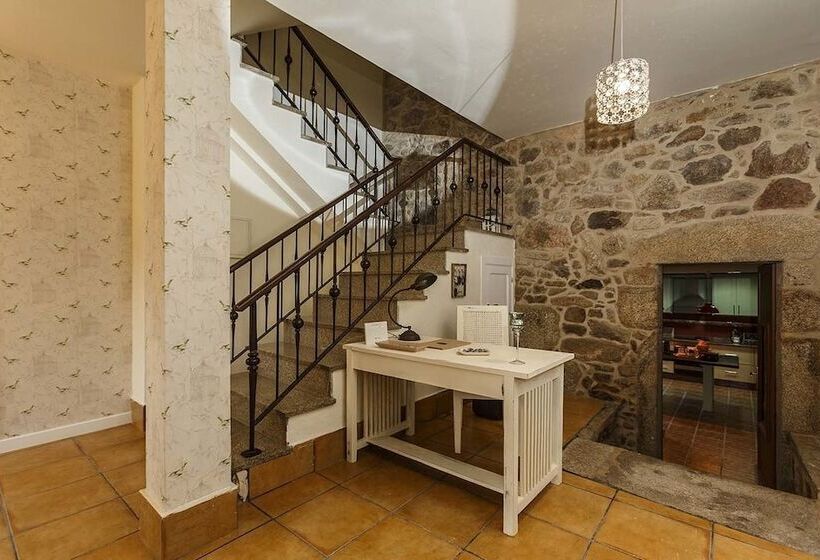 تختخواب و صبحانه Ecocasa Lema Ii