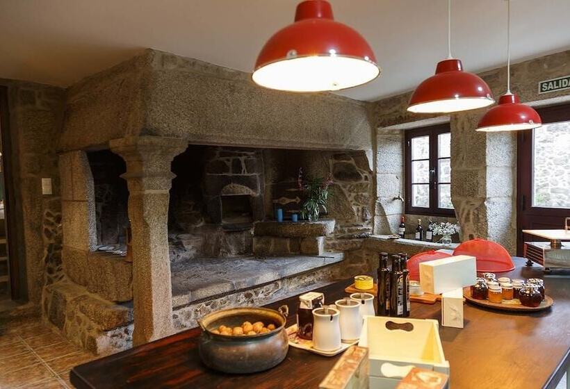 تختخواب و صبحانه Ecocasa Lema Ii