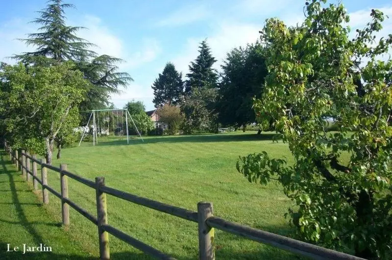 Aamiaismajoitus (B&B) Chambre D Hôtes Le Clos