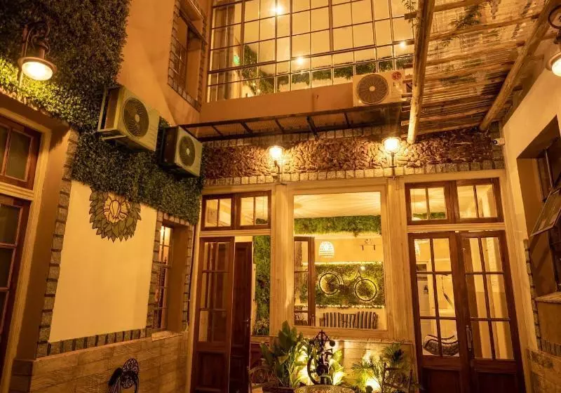 Che Juan Hostel Ba