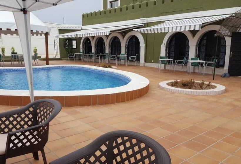 مسافرخانه Castellverd