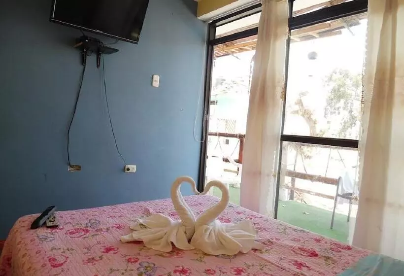 Hostel Yakumama Paracas