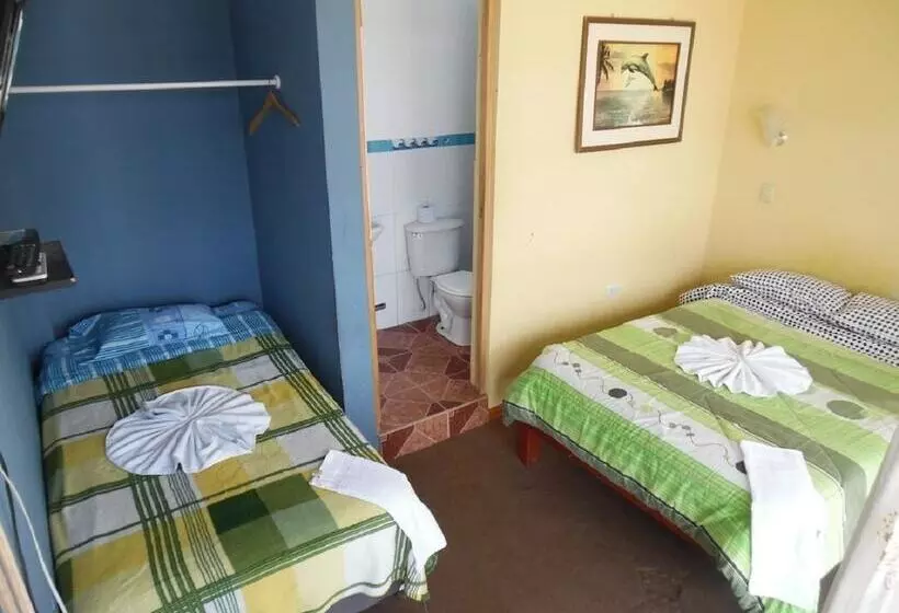 Hostel Yakumama Paracas