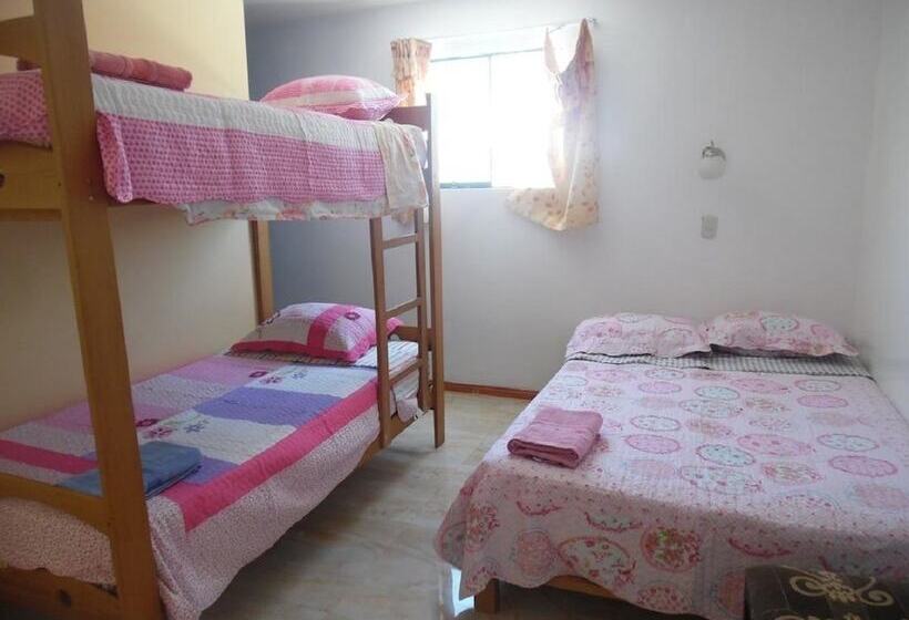 Hostel Yakumama Paracas