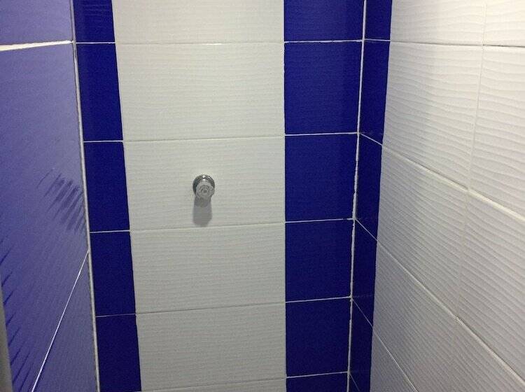 هتل Bacano Hostel