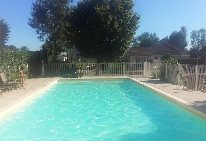 Hotelli Camping Des Platanes