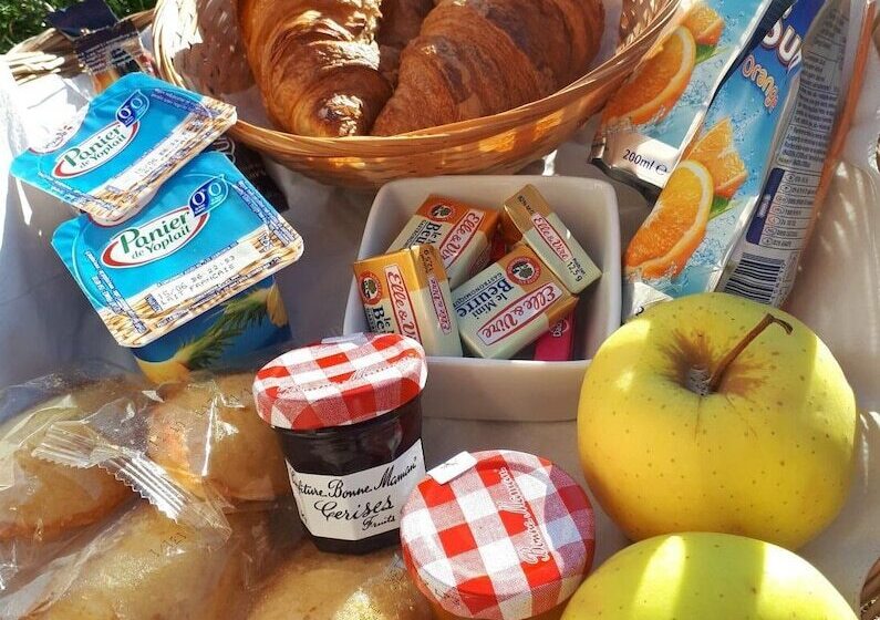 Отель Camping Des Platanes