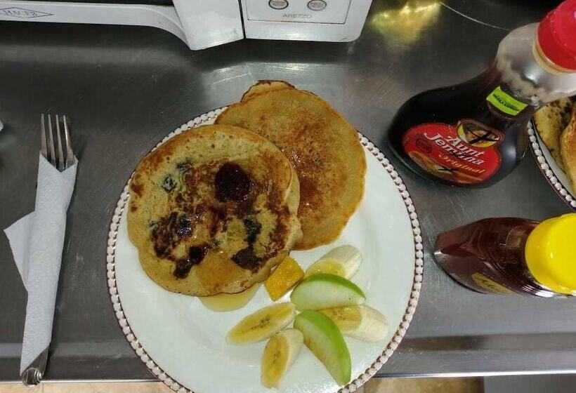 Отель Los Andes Hostel