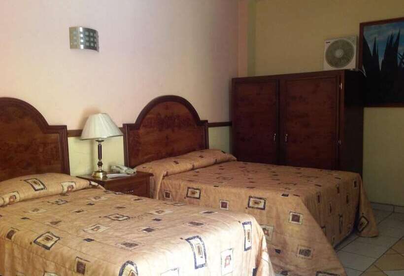 فندق Plaza Jardin