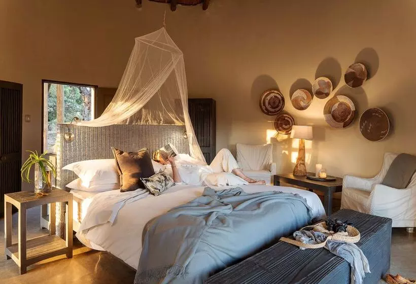 Hotelli Simbavati River Lodge