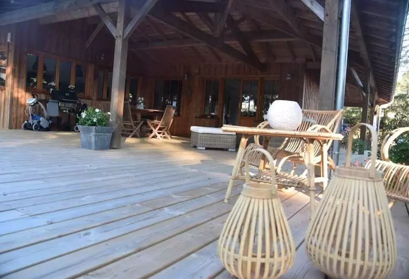 Majatalo La Maison Du Las