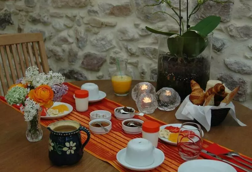 ペンション Le Vieux Logis Chambres D Hotes