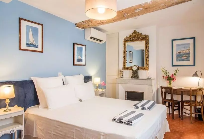 ペンション Le Vieux Logis Chambres D Hotes