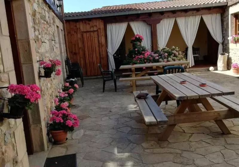 Valle De Tosande I  Near Tejeda De Tosande