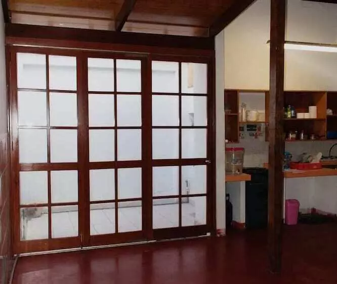 Weills Amazon Backapcker   Hostel