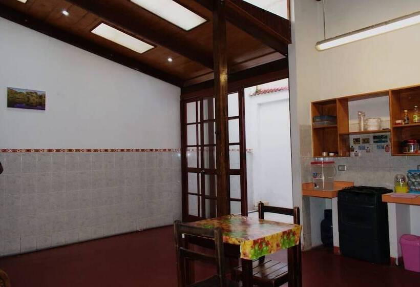 Weills Amazon Backapcker   Hostel