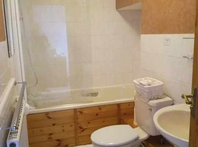 Aamiaismajoitus (B&B) Ty Newydd