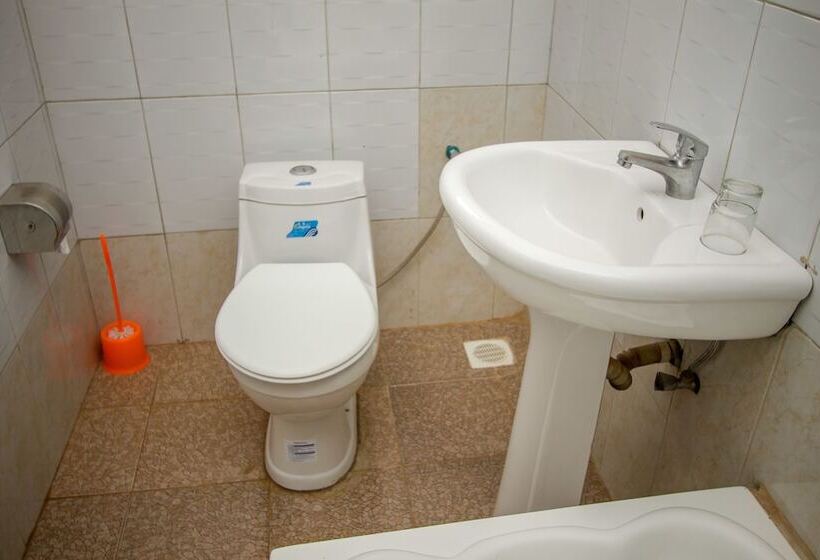 هتل Arch Apartments