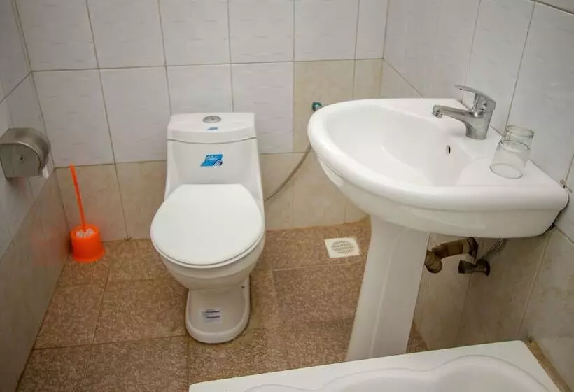 هتل Arch Apartments