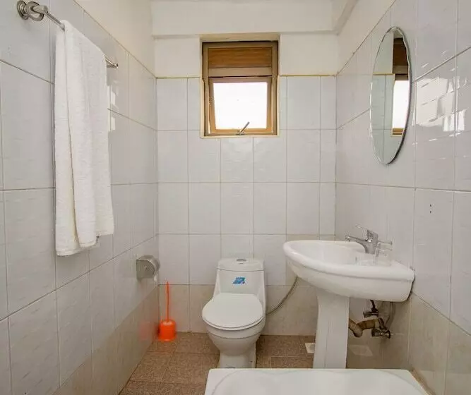 هتل Arch Apartments