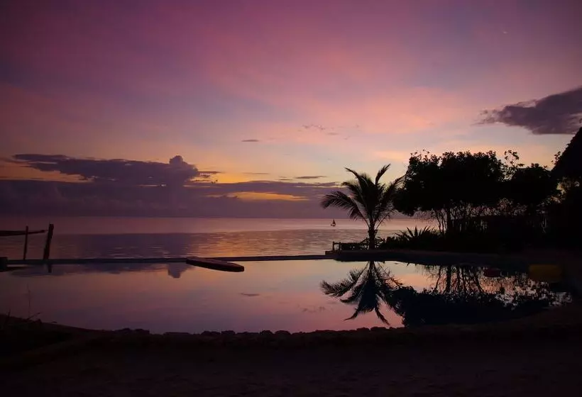 Hotelli Marafiki Bungalows