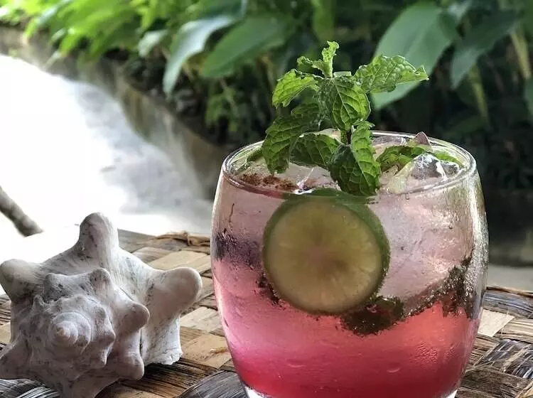 Hotelli Marafiki Bungalows