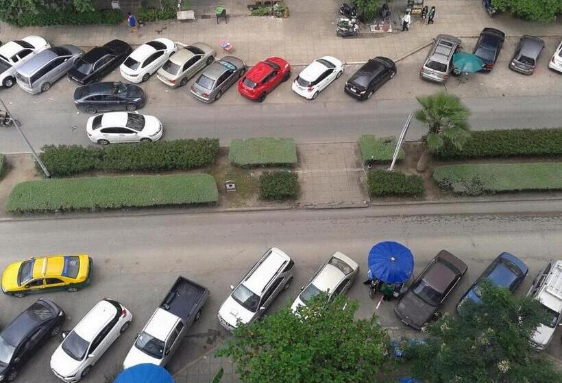 בית מלון כפרי Smart Residence @ Muengthongthani