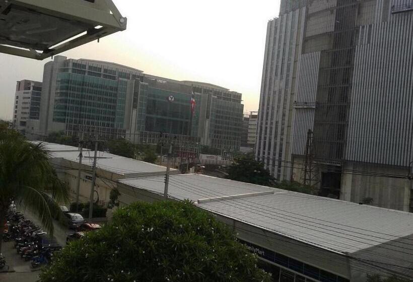 בית מלון כפרי Smart Residence @ Muengthongthani