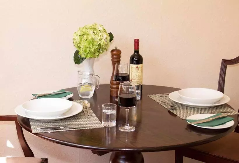 Hotelli The Poplars Moulton