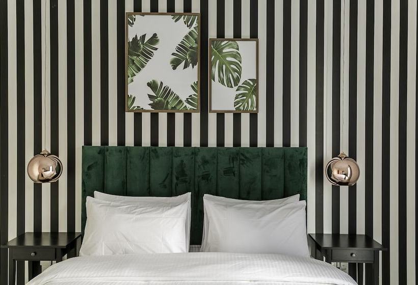 One Perfect Stay Aurora Tower