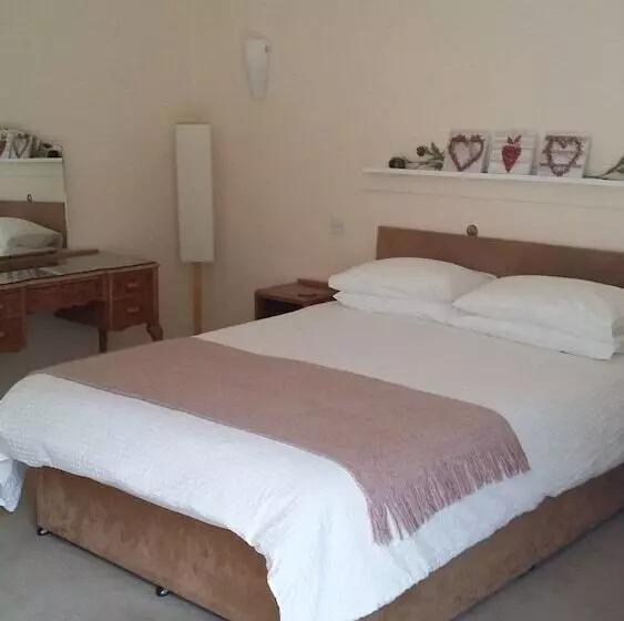 پانسیون Ardgye House