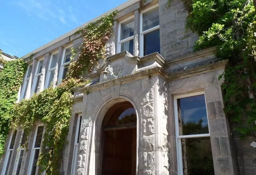 پانسیون Ardgye House