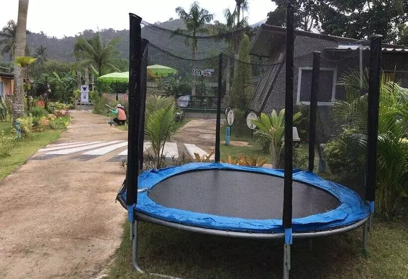 پانسیون Feel At Chill Resort Kohchang