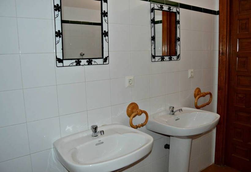 Albergue Font Del Tarragó