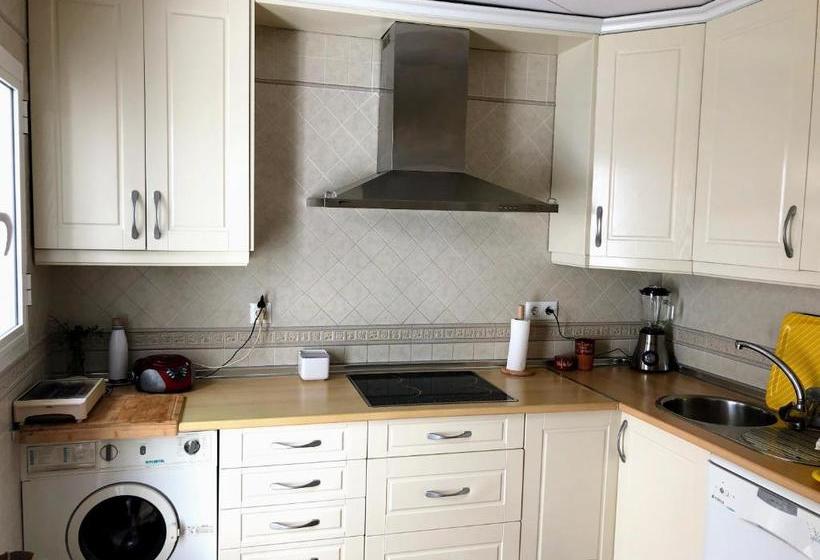 تختخواب و صبحانه Raices Del Sur