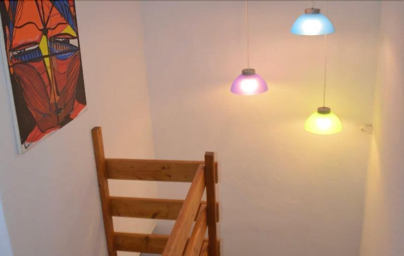 El Almendro Y La Montana